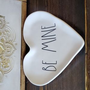 🇱🇷NWT Rae Dunn "BE MINE" plate